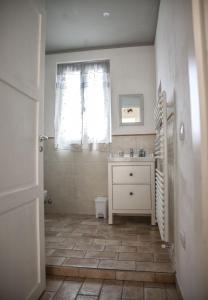 A bathroom at Villa Elvira Még 37 kép