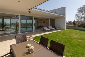 Gallery image of Country Lake Villa in Breitenbrunn
