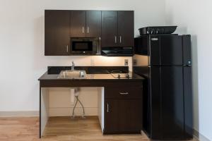 Kuchyň nebo kuchyňský kout v ubytování Studio 6-Mccarran, NV - Sparks - Tahoe - Reno Industrial Center