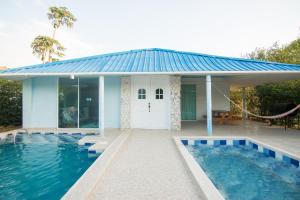 Bazén v ubytování Casa Neguanje L4 nebo v jeho okolí