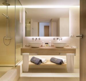 Łazienka w obiekcie Gatzara Suites Santa Gertrudis