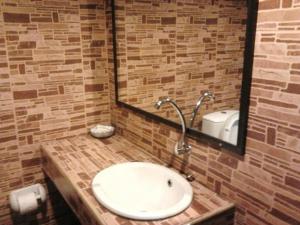 Et badeværelse på Koh Chang Thai Garden Hill Resort + 30 billeder