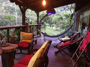 Khu vực ghế ngồi tại Martinique Treehouse