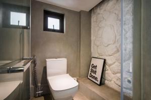 Koupelna v ubytování 大理远山青Stone Hill悬崖海景民宿 Dali Verdant Whisper-Stone Hill Seaview Inn