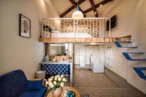 Posezení v ubytování 大理远山青Stone Hill悬崖海景民宿 Dali Verdant Whisper-Stone Hill Seaview Inn