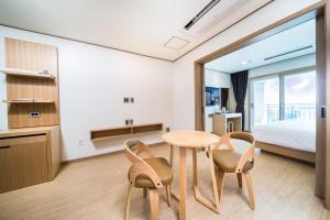 Kuchyň nebo kuchyňský kout v ubytování Hotel Run