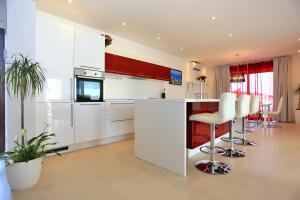 Kuchyň nebo kuchyňský kout v ubytování Villa Summer Dreams Apartments