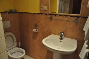 Koupelna v ubytování Hotel Mladosť