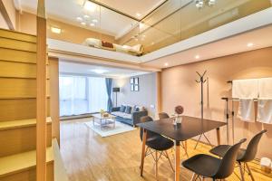 Posezení v ubytování Plesant Daily Rental Apartment