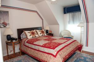 Säng eller sängar i ett rum på Cedars & Beeches Bed & Breakfast
