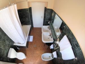 Koupelna v ubytování Hotel Goldene Spinne