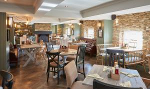 מסעדה או מקום אחר לאכול בו ב-The Bluebird Inn at Samlesbury