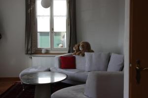 Predel za sedenje v nastanitvi B&B Stirnimann