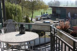 Balkon oz. terasa v nastanitvi B&B Stirnimann