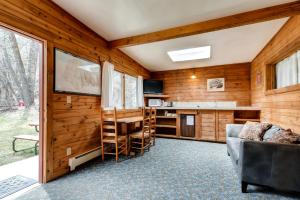 Cucina o angolo cottura di A-Lodge Boulder