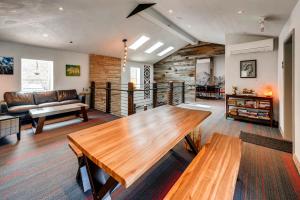 Area soggiorno di A-Lodge Boulder