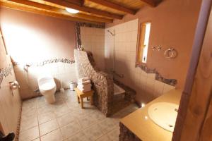 A bathroom at Ckamur Atacama Ethno Lodge & Spa