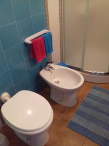 A bathroom at Canne Al Vento