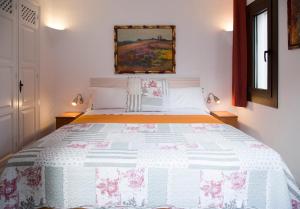 Postel nebo postele na pokoji v ubytování Casa Pinyera - Plus Costa Brava + 34 fotografií