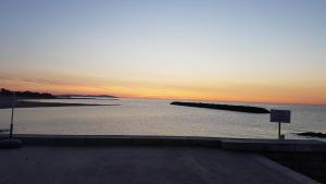 Piscina en o cerca de Super studio cap d'agde