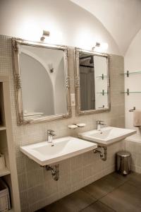 Koupelna v ubytování 4 Rooms