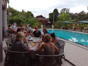 Bazén v ubytování Senesothxuene Hotel nebo v jeho okolí