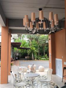 Papangkorn House tesisinde bir restoran veya yemek mekanı