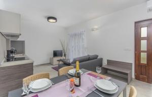 Kuchyň nebo kuchyňský kout v ubytování Apartments Katja