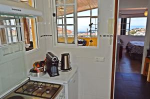 Gallery image of Top Floor With Balcony in Funchal in Funchal