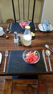 A restaurant or other place to eat at Streonshalh Bed & Breakfast 