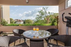 Balkón alebo terasa v ubytovaní Marina Yacht Apartment