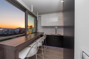 Kuchyňa alebo kuchynka v ubytovaní Luxury Apartment Kortina