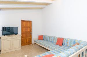 A television and/or entertainment centre at Can Rosito