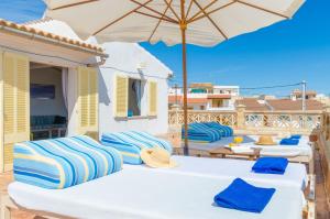 A balcony or terrace at Can Rosito