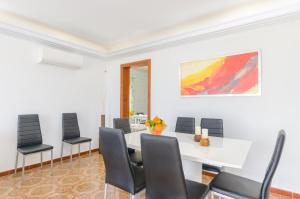 A seating area at Can Rosito