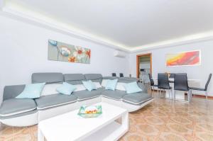 A seating area at Can Rosito