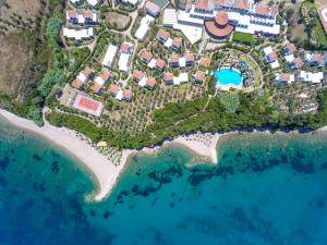 Gallery image of Sunrise Village Beach Hotel in Kalamaki Messinia