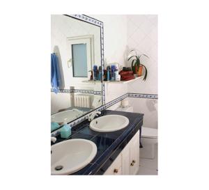 Ein Badezimmer in der Unterkunft Villa Bella Portbou
