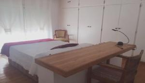Ein Bett oder Betten in einem Zimmer der Unterkunft Villa Bella Portbou