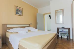 Gallery image of Apartments Goic in Jelsa