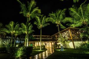 Um jardim em Coconut's Maresias Hotel