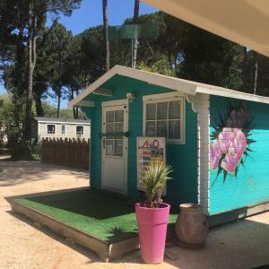 Mobilhomes de Pierrot外面的花园