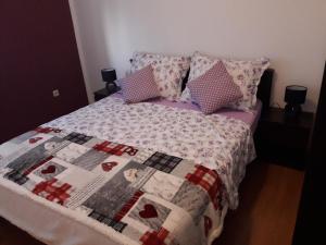 Postel nebo postele na pokoji v ubytování Apartmani Island