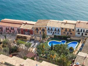 Piscina en o cerca de Occidental Pueblo Acantilado