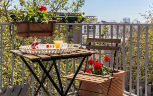 A balcony or terrace at Top Floor Trastevere