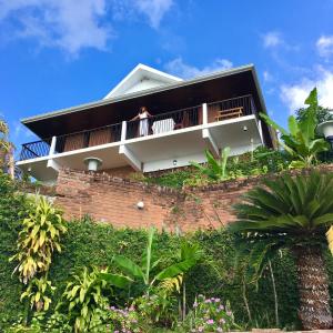 Το κτήριο όπου στεγάζεται  το διαμέρισμα +40 φωτογραφίες