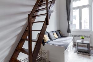 Posedenie v ubytovaní Flexible SelfCheckIns 13 & 14 - Le Petit & Le Grand Zagreb - Centre - New - Apartments Repinc
