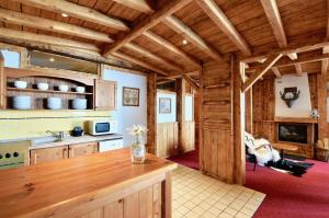 Kuchyň nebo kuchyňský kout v ubytování Ancolies Val Thorens