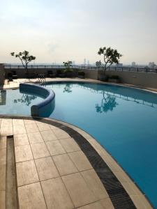 Hồ bơi trong/gần Hedges Court Residencies - 2 Bed Room 2 bath 103 sqm spacious Apartment