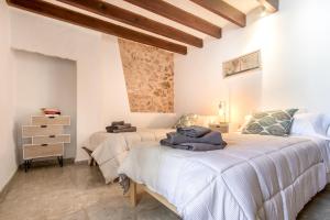 Gallery image of Townhouse on the rocks By homevillas360 in Pollença